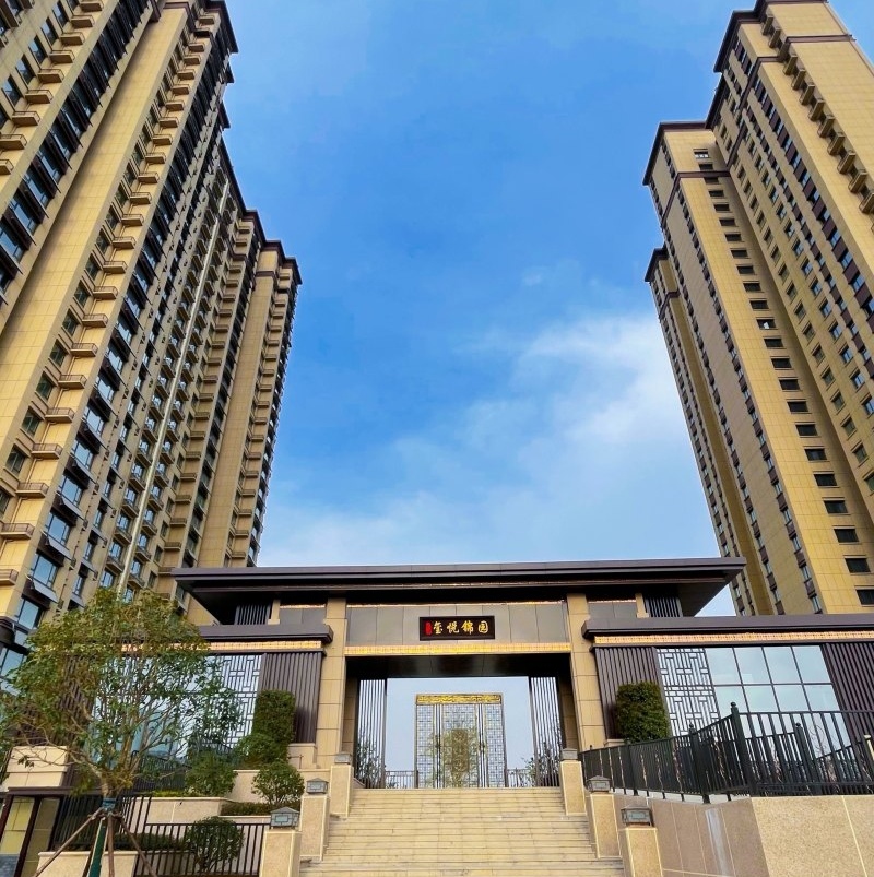 房東直售！3室1廳1衛(wèi)79萬元130m2毛坯。送19平方儲(chǔ)藏室