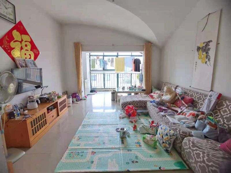品質小區學區房！2室2廳1衛144m2，拎包入駐，隨時看房。