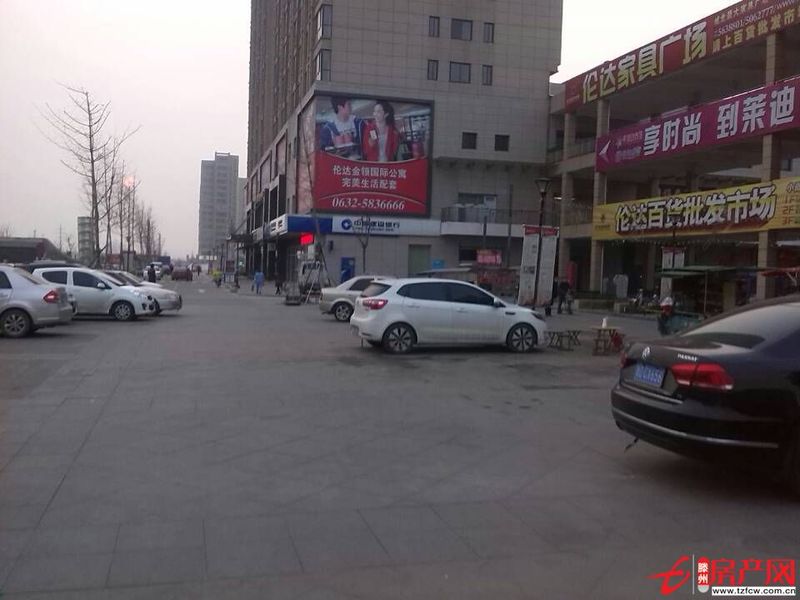 沿街門頭，朝南開間大，商貿(mào)群中黃金地段，坐享升值，旺鋪在租
