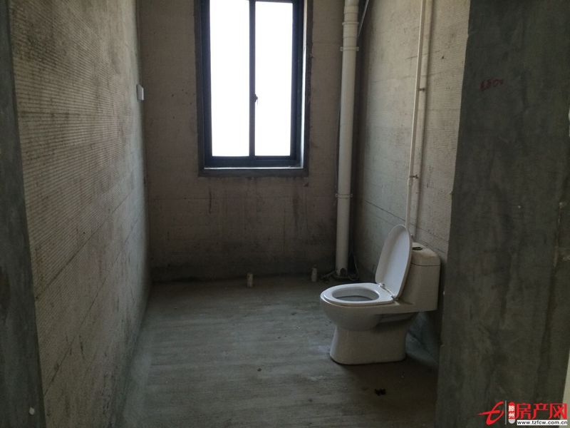 愛(ài)家豪庭精裝修好房源低價(jià)出售