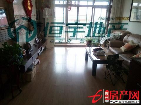 急售通盛上?；▓@三居室精裝修拎包入住