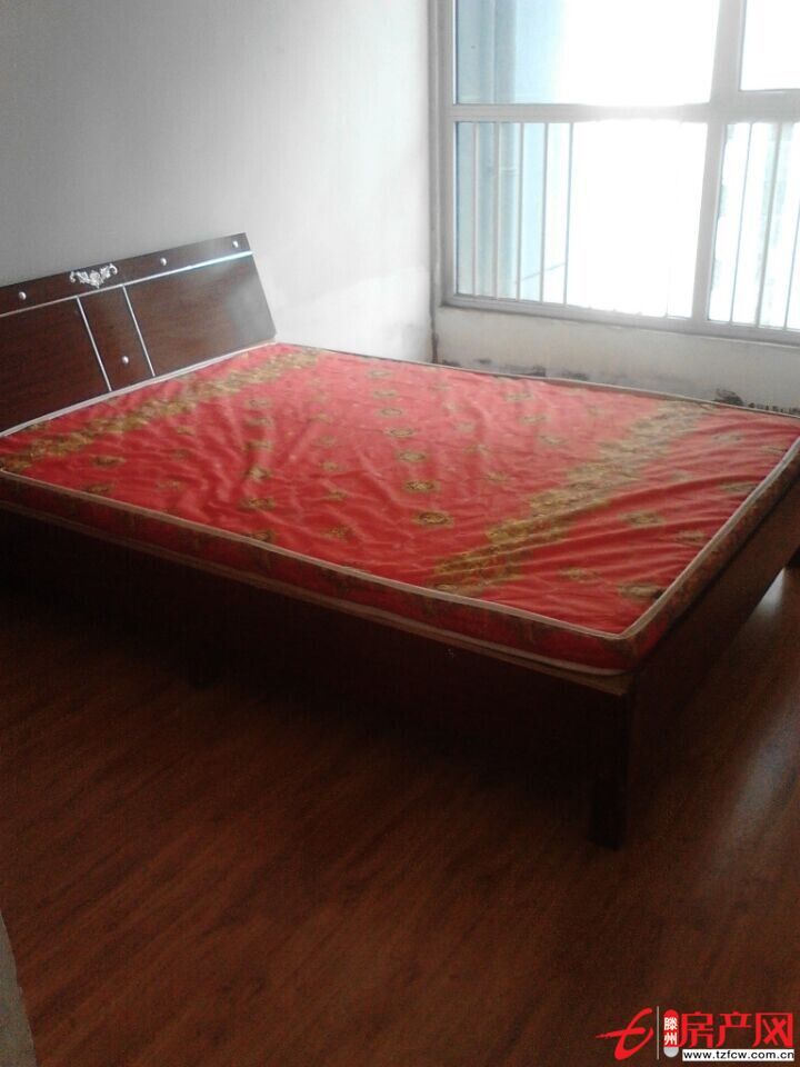 涵翠苑小區，裝修，地暖，有家具空調，很干凈的房子