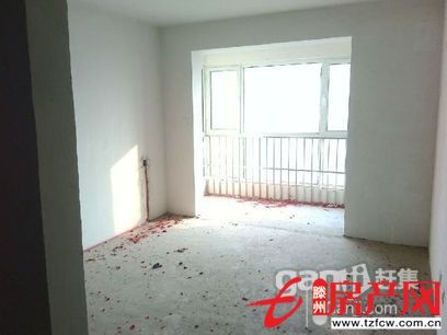 三室兩廳一衛(wèi)，兩室向陽，隨時(shí)看房