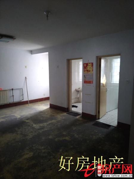 金秀家園，兩室向陽，證滿五年，可以貸款，沒有車位儲藏室