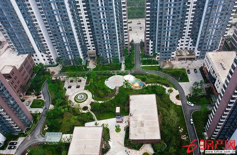 已出租，中央城，經(jīng)典一室兩廳戶型，拎包入住
