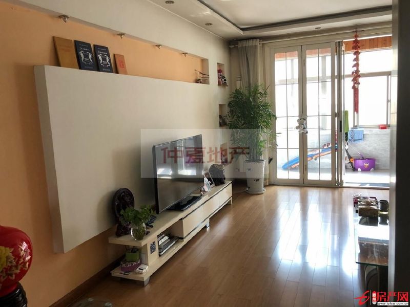 喜歡簡單，不會凌亂。喜歡低調(diào)，不會張揚。金葉花園3室