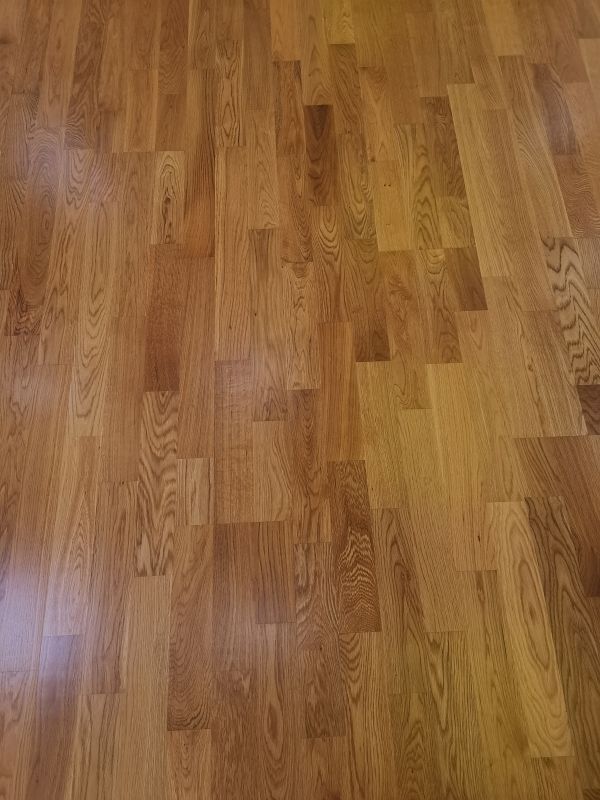 精裝修3室2廳1衛(wèi)131m2154萬(wàn)元