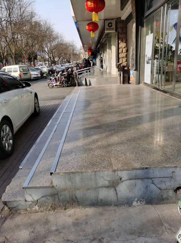 轉讓善國中路三聯家電附近營業房，精裝修65m2 7500元/月
